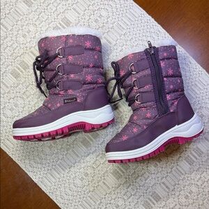 Girl’s Snow Boots with Purple and Pink Accents Size 10M